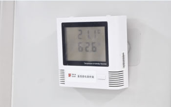 Temperature And Humidity Monitor